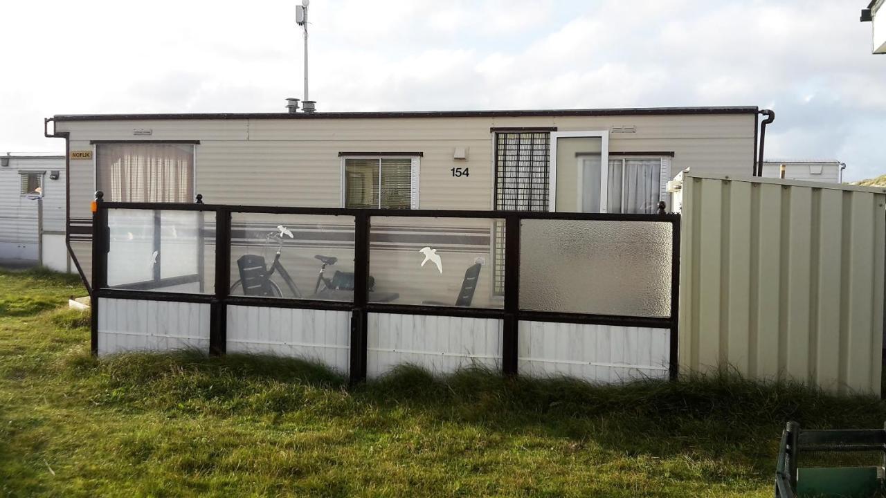 Ameland-Nes-Duinoord: Stacaravan Nes  Exterior foto