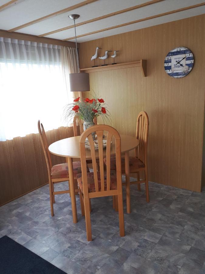 Ameland-Nes-Duinoord: Stacaravan Nes  Exterior foto