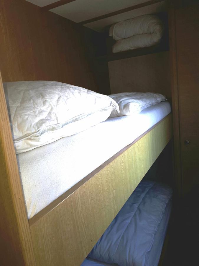 Ameland-Nes-Duinoord: Stacaravan Nes  Exterior foto