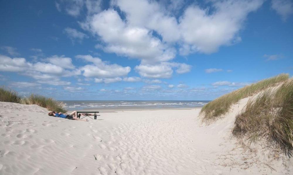 Ameland-Nes-Duinoord: Stacaravan Nes  Exterior foto