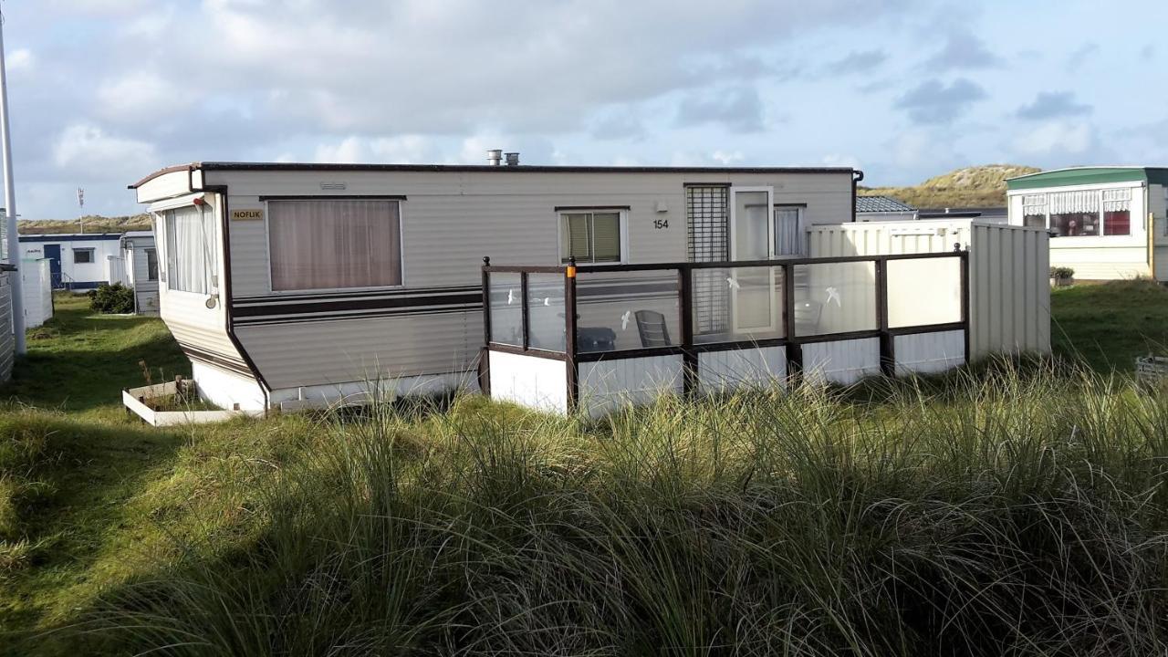 Ameland-Nes-Duinoord: Stacaravan Nes  Exterior foto